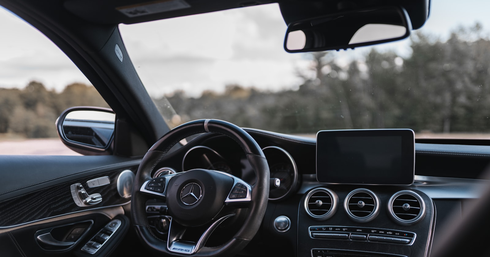 Apple CarPlay im Auto — Display in der Mittelkonsole